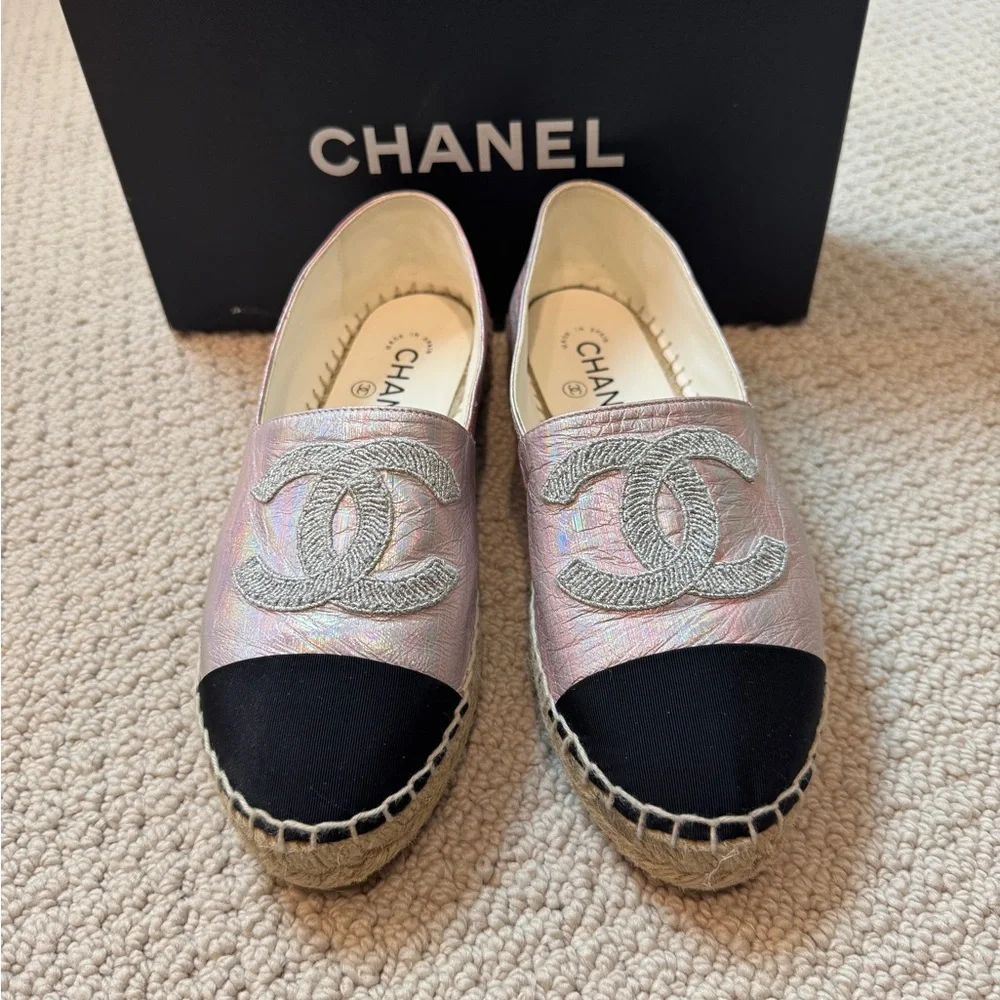 AUTHENTIC CHANEL Espadrilles size 37 - Picture 4 of 10